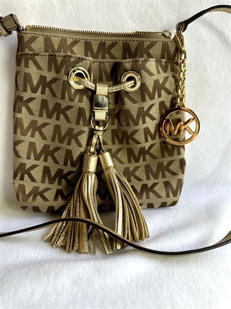 Michael Kors Camden Crossbody 